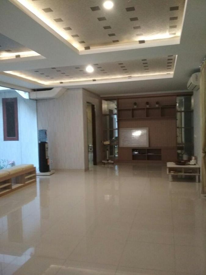 Bintara Jaya Yemima Guest House Бекасі Екстер'єр фото