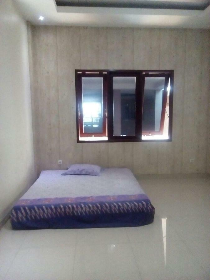 Bintara Jaya Yemima Guest House Бекасі Екстер'єр фото